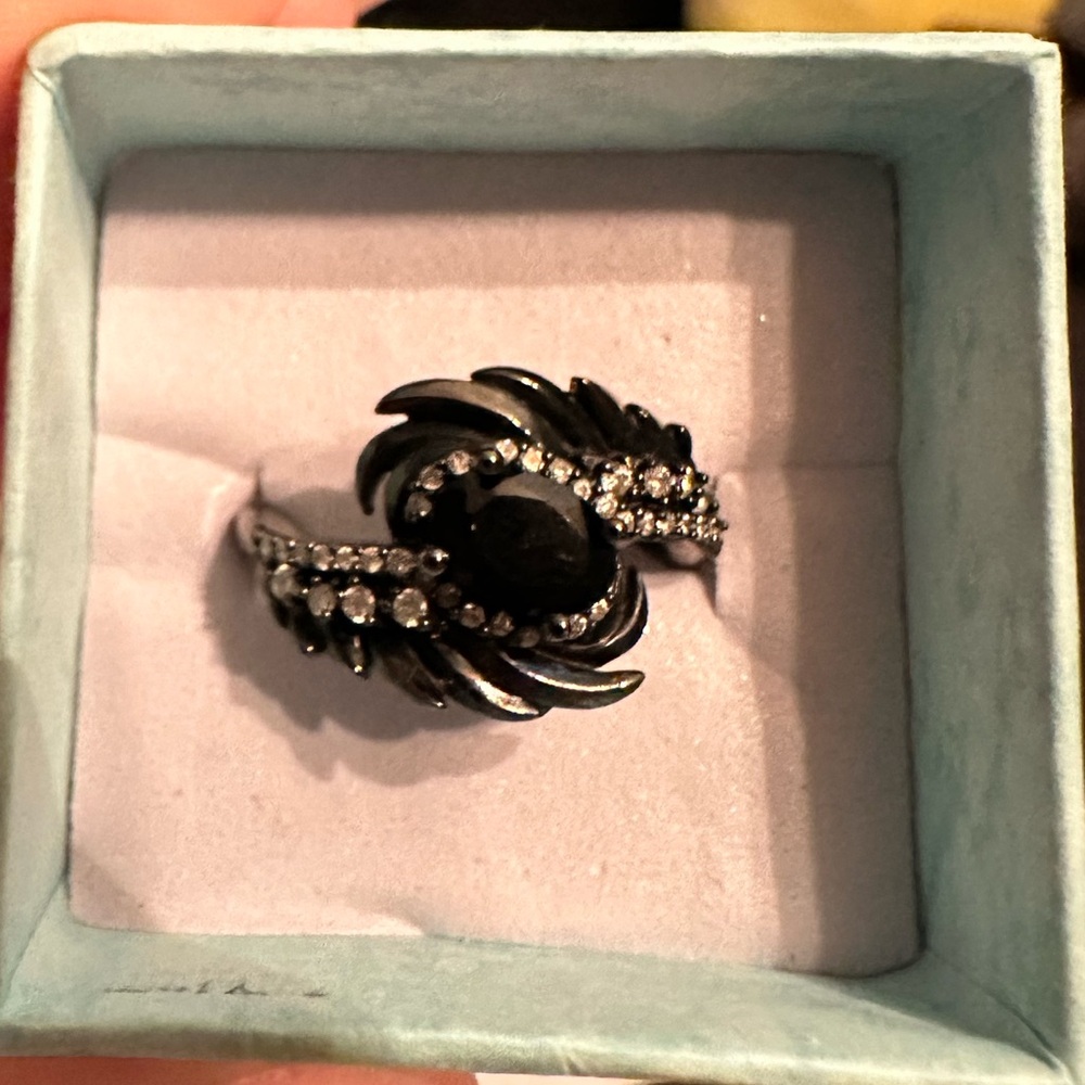 Disney Enchanted Maleficent Ring 🖤 - Picture 5 of 5